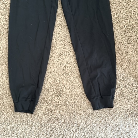 Pink Lilly, black stretchy leggings/joggers size small - Picture 4 of 6